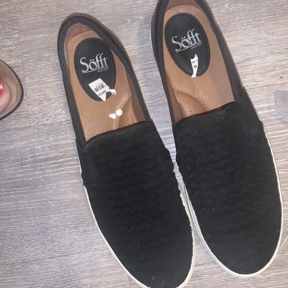 SOFFT Black Leather Slip on sneakers Sz 11 - Picture 5 of 8